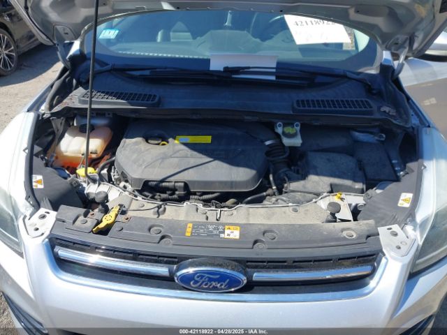 1FMCU9JXXGUA51537 Ford Escape Titanium