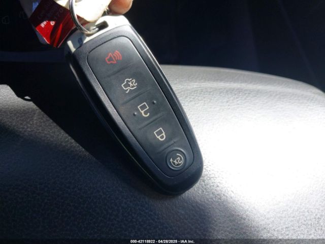 1FMCU9JXXGUA51537 Ford Escape Titanium