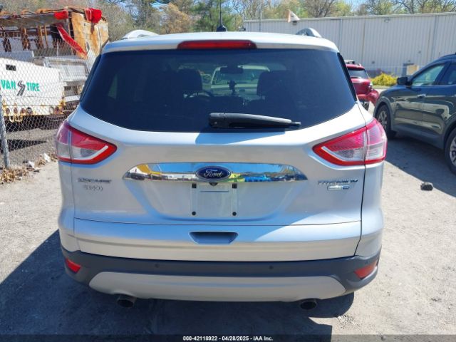 1FMCU9JXXGUA51537 Ford Escape Titanium