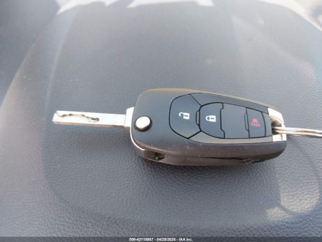 KL7CJKSB7LB346699 Chevrolet Trax Fwd Ls