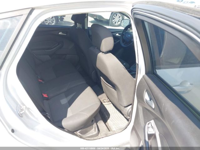 1FADP3K20FL288791 Ford FOCUS SE