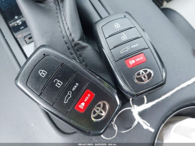 JTEAAAAH7PJ119708 Toyota VENZA LE