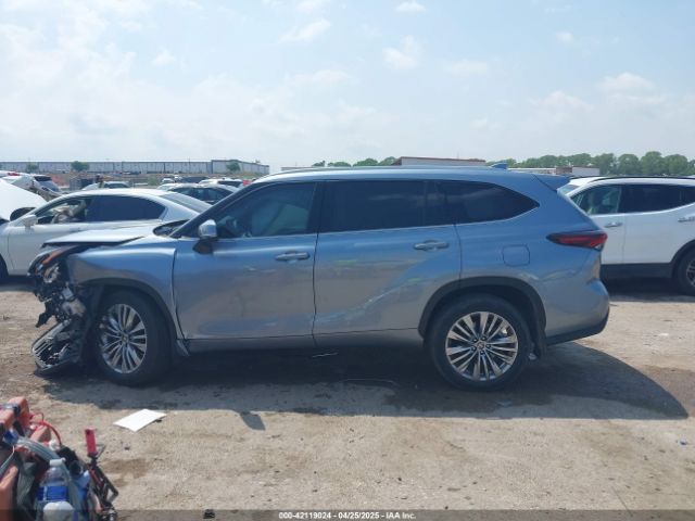5TDKDRAH3RS531743 Toyota Highlander Platinum