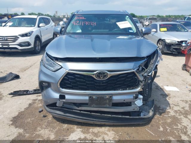 5TDKDRAH3RS531743 Toyota Highlander Platinum