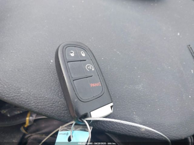 1C4PJMLB7KD182307 Jeep Cherokee Latitude Plus 4x4