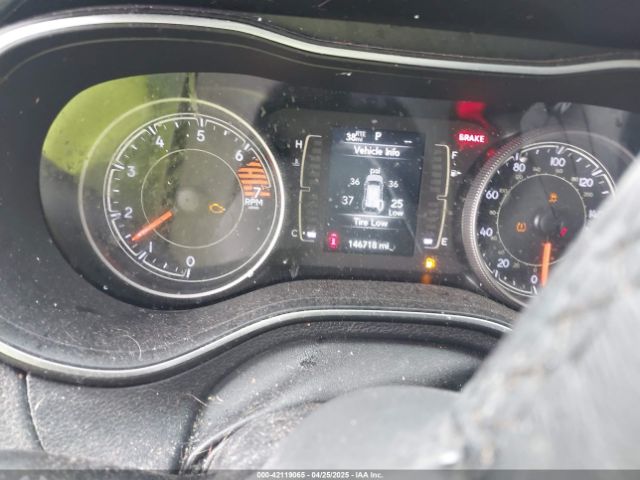 1C4PJMLB7KD182307 Jeep Cherokee Latitude Plus 4x4
