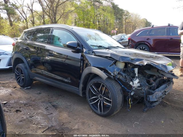 KM8J3CA43GU038447 Hyundai TUCSON SE