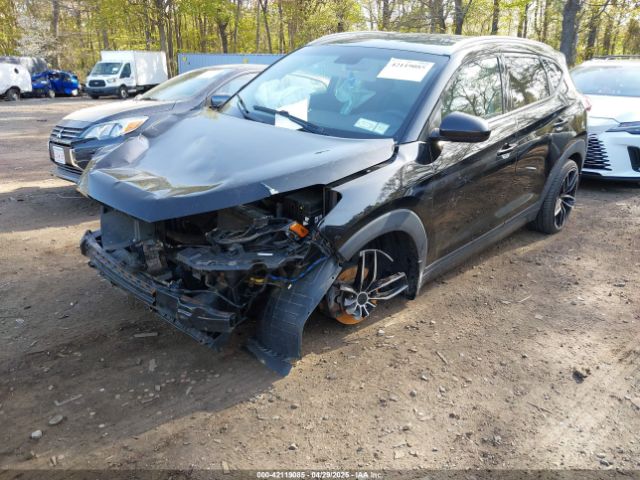 KM8J3CA43GU038447 Hyundai TUCSON SE