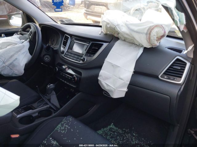 KM8J3CA43GU038447 Hyundai TUCSON SE