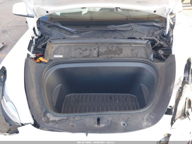 7SAYGDEE3NF426030 Tesla Model Y