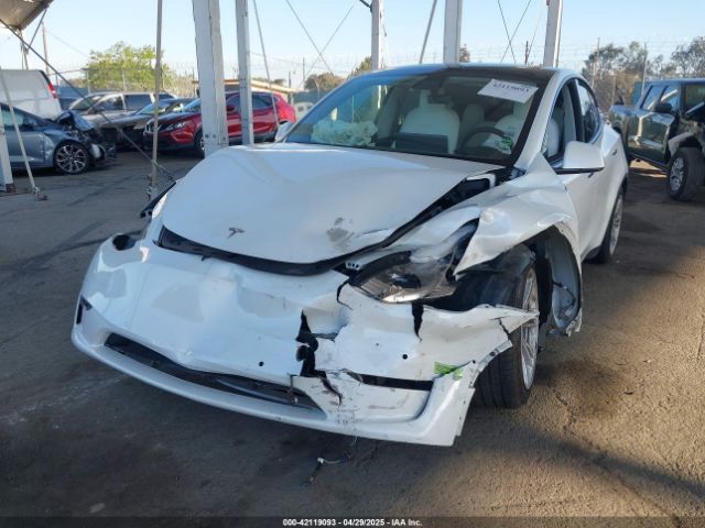 7SAYGDEE3NF426030 Tesla Model Y