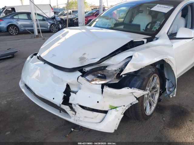 7SAYGDEE3NF426030 Tesla Model Y