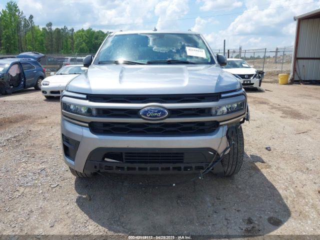 1FMJU1J89REA25669 Ford Expedition Xlt