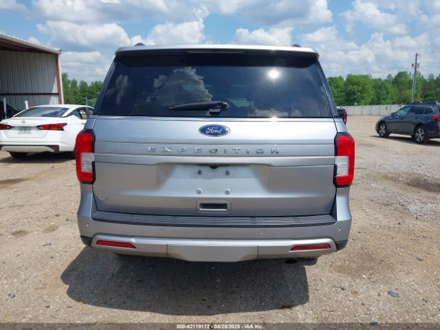 1FMJU1J89REA25669 Ford Expedition Xlt