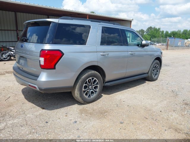 1FMJU1J89REA25669 Ford Expedition Xlt