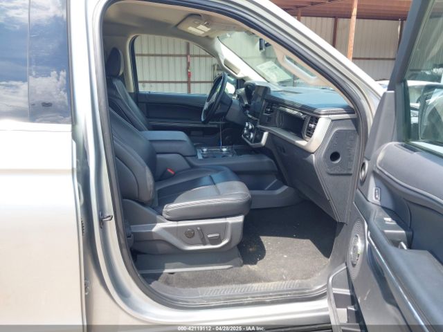 1FMJU1J89REA25669 Ford Expedition Xlt