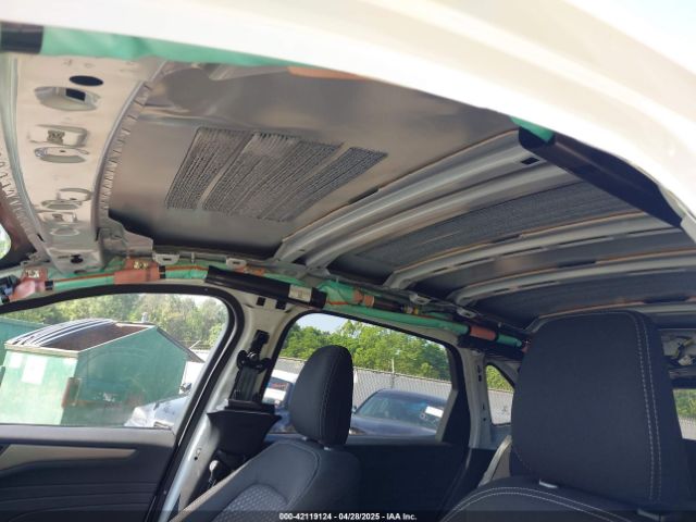 1FMCU0GN7SUA37654 Ford Escape Active