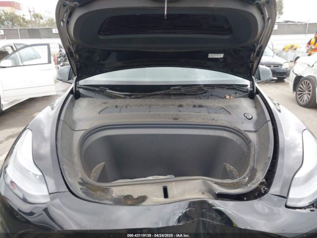 7SAYGDEFXSF231966 Tesla Model Y Performance Dual Motor All-wheel Drive