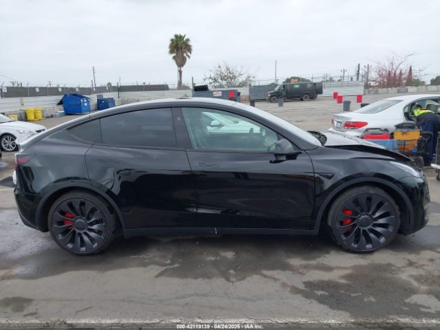 7SAYGDEFXSF231966 Tesla Model Y Performance Dual Motor All-wheel Drive