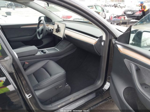 7SAYGDEFXSF231966 Tesla Model Y Performance Dual Motor All-wheel Drive