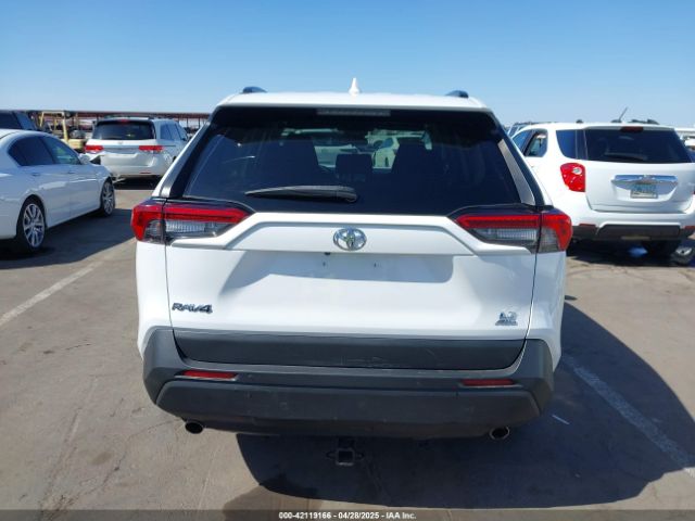 2T3F1RFV0LC090346 Toyota RAV4 LE