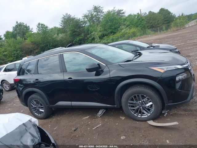 5N1BT3AB5RC685914 Nissan Rogue S Intelligent Awd