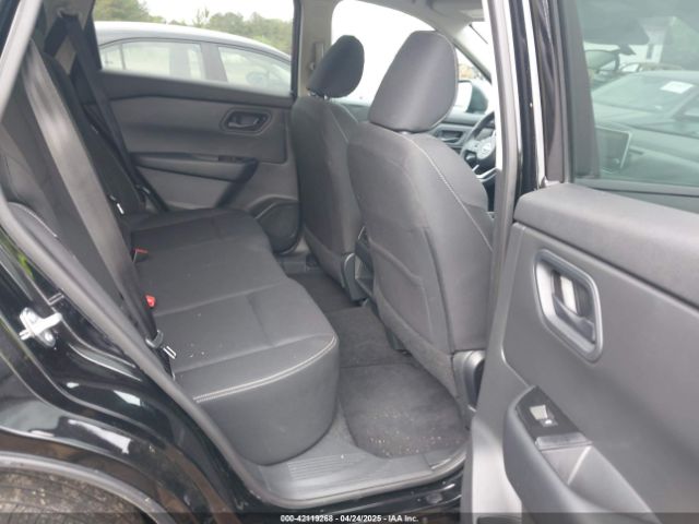 5N1BT3AB5RC685914 Nissan Rogue S Intelligent Awd