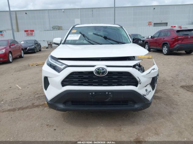 2T3P1RFV6NC268137 Toyota Rav4 Xle