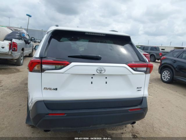2T3P1RFV6NC268137 Toyota Rav4 Xle