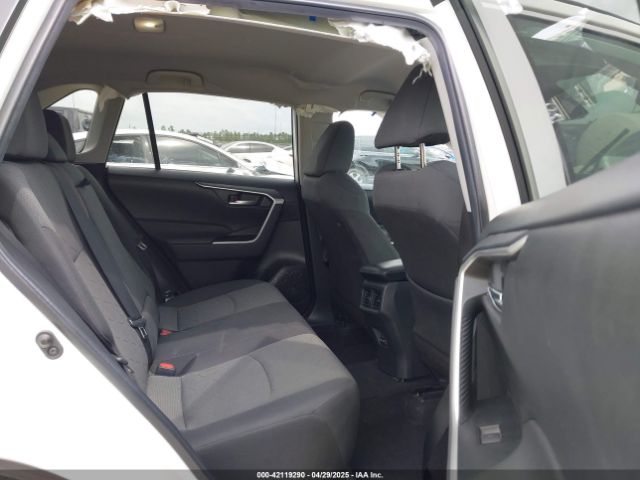 2T3P1RFV6NC268137 Toyota Rav4 Xle