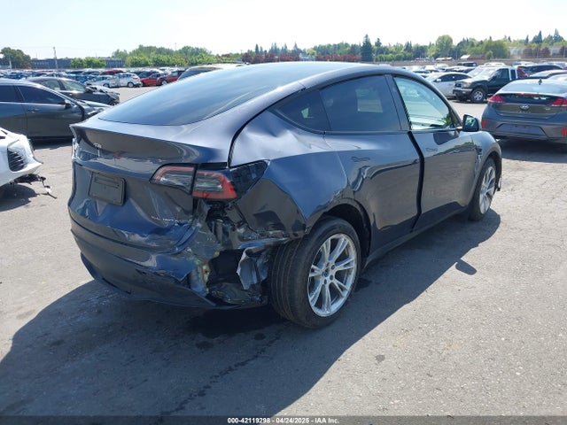 2023 TESLA MODEL Y 7SAYGDEE2PF839866 Photo 3