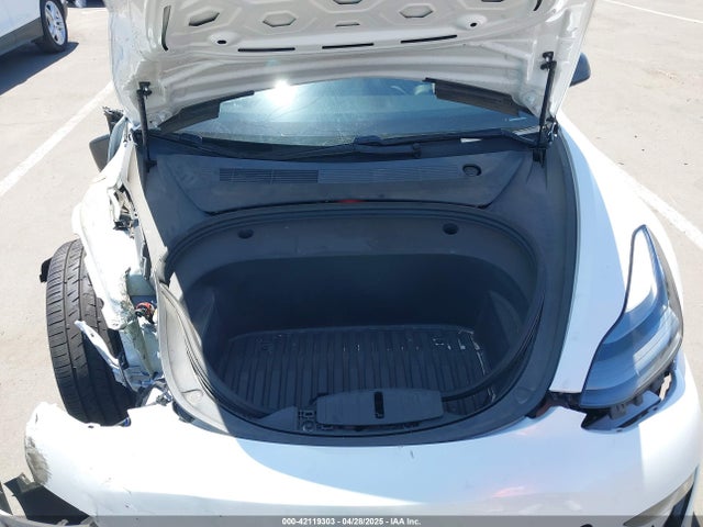 5YJ3E1EC2MF001553 Tesla MODEL 3