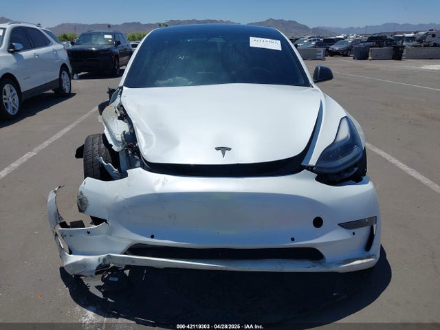 5YJ3E1EC2MF001553 Tesla MODEL 3