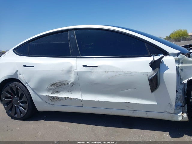 5YJ3E1EC2MF001553 Tesla MODEL 3