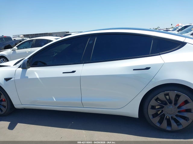 5YJ3E1EC2MF001553 Tesla MODEL 3