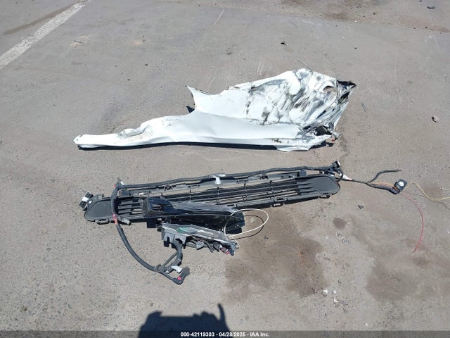 5YJ3E1EC2MF001553 Tesla MODEL 3