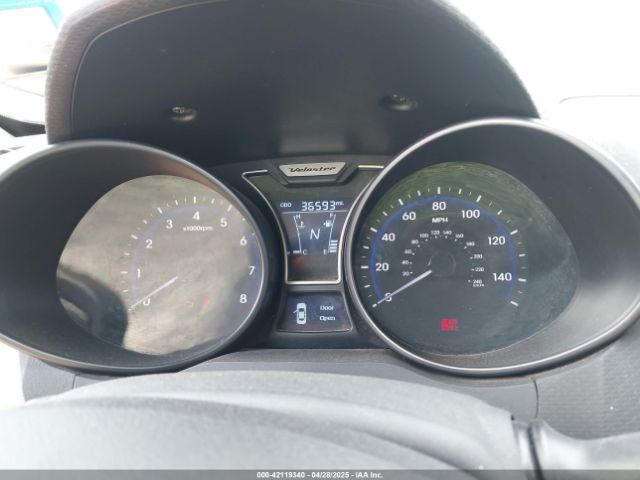 KMHTC6AE3EU206197 Hyundai Veloster Turbo W/black