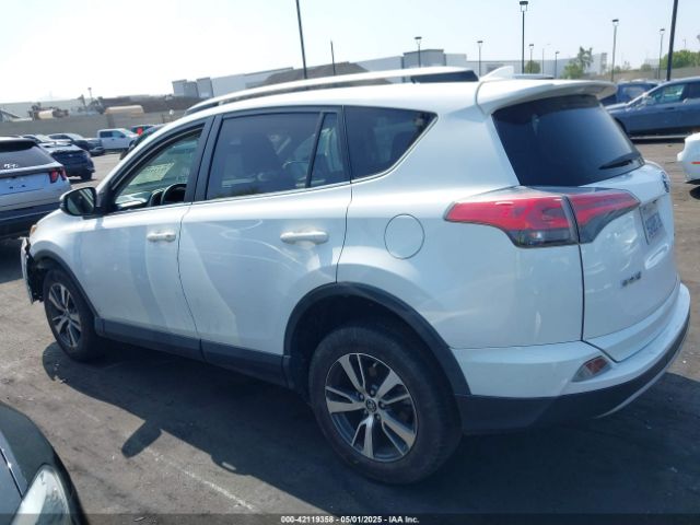 JTMWFREV6HJ111319 Toyota Rav4 Xle