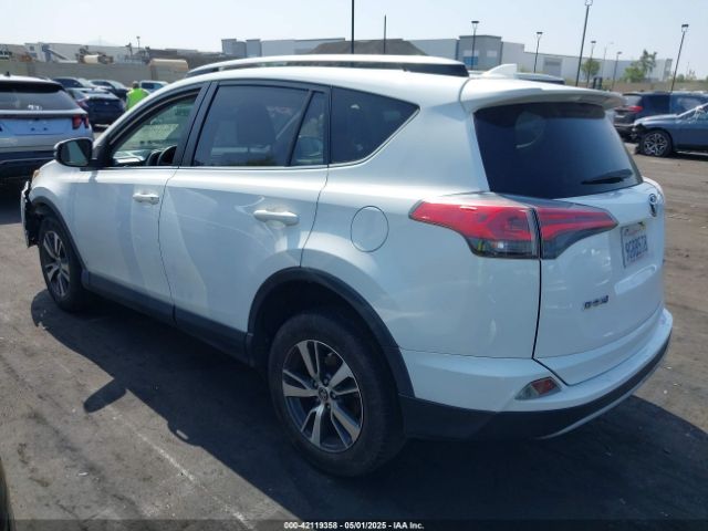 JTMWFREV6HJ111319 Toyota Rav4 Xle