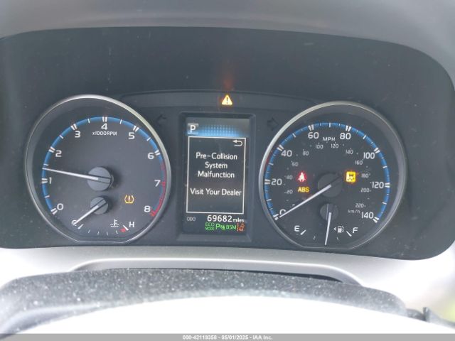 JTMWFREV6HJ111319 Toyota Rav4 Xle
