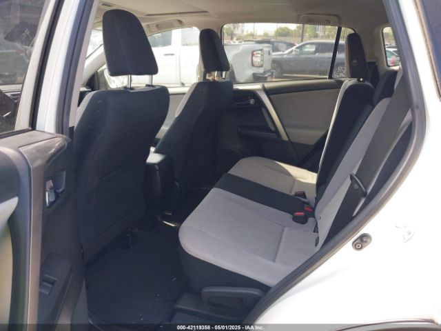 JTMWFREV6HJ111319 Toyota Rav4 Xle