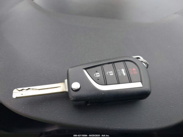 5YFB4MDE4PP006958 Toyota COROLLA LE