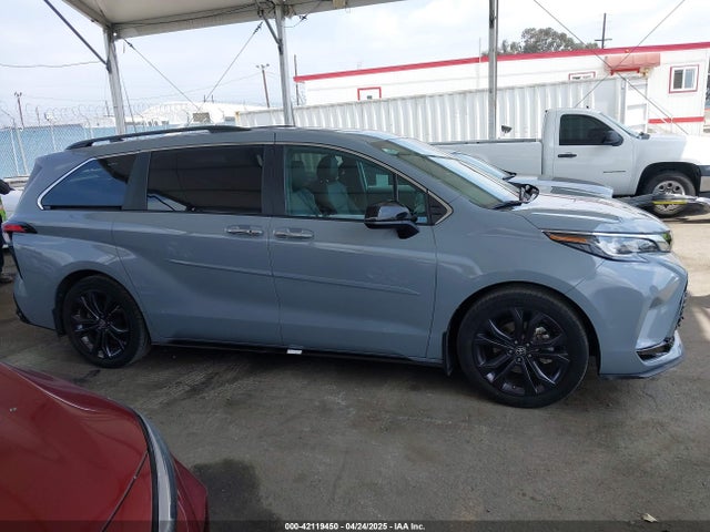 5TDDRKEC1PS158425 Toyota Sienna Xse
