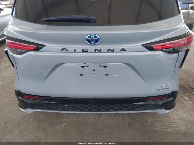 5TDDRKEC1PS158425 Toyota Sienna Xse