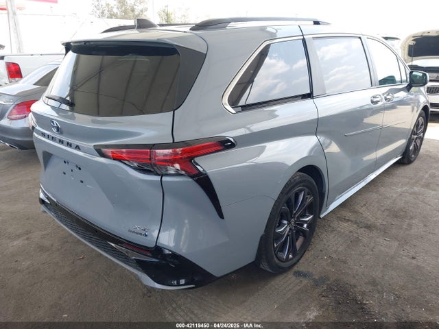 5TDDRKEC1PS158425 Toyota Sienna Xse