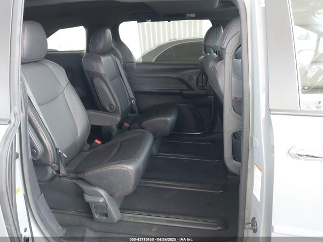 5TDDRKEC1PS158425 Toyota Sienna Xse