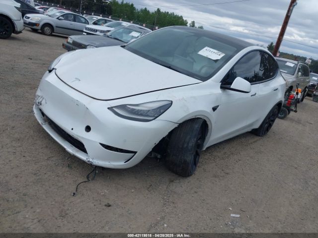 5YJYGDED9MF121828 Tesla Model Y Standard Range Rear-wheel Drive