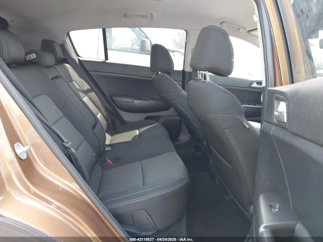 KNDPMCAC3H7168179 KIA Sportage Lx