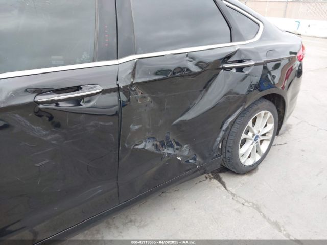 3FA6P0SUXHR110304 Ford Fusion Energi Titanium