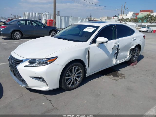 JTHBW1GG7G2109813 Lexus ES 300H